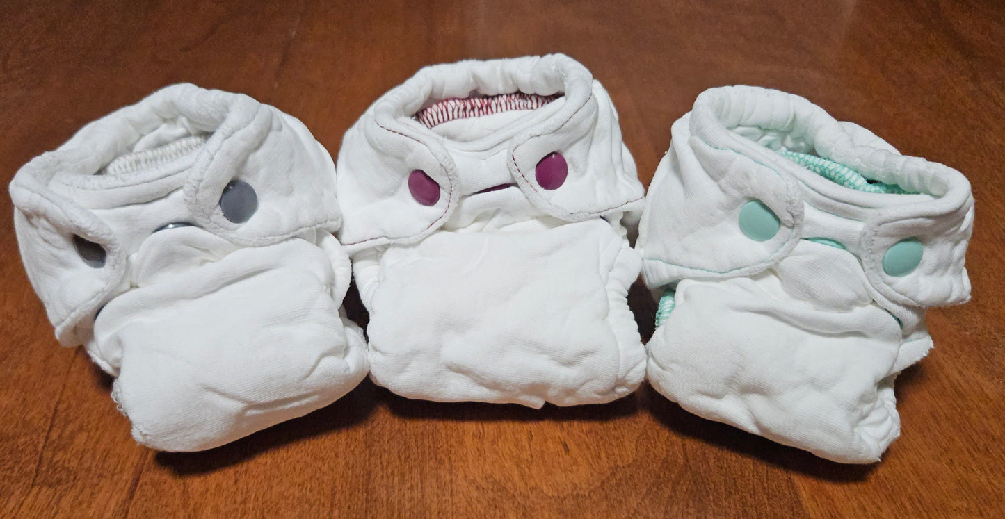 Gently Used Thirsties Naturals Newborn Fitteds (3 Pack)