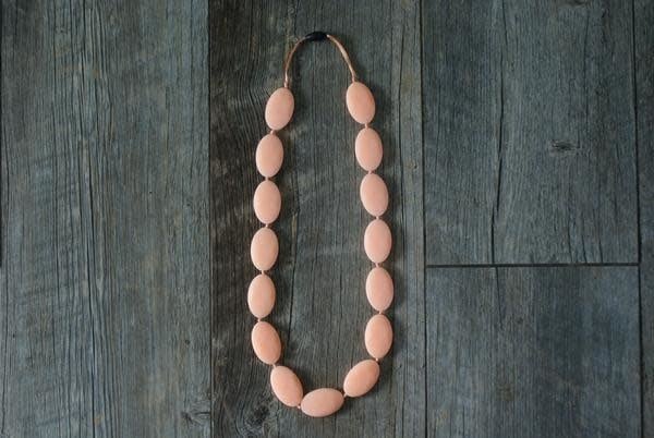 Summer Lulu Adult Necklace - Oval